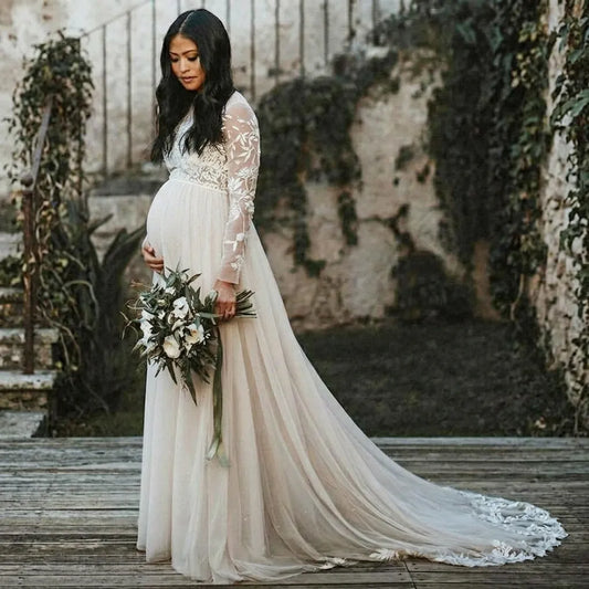 I'm Pregnant and Buying a Wedding Dress — How Do I Choose the Right Size?