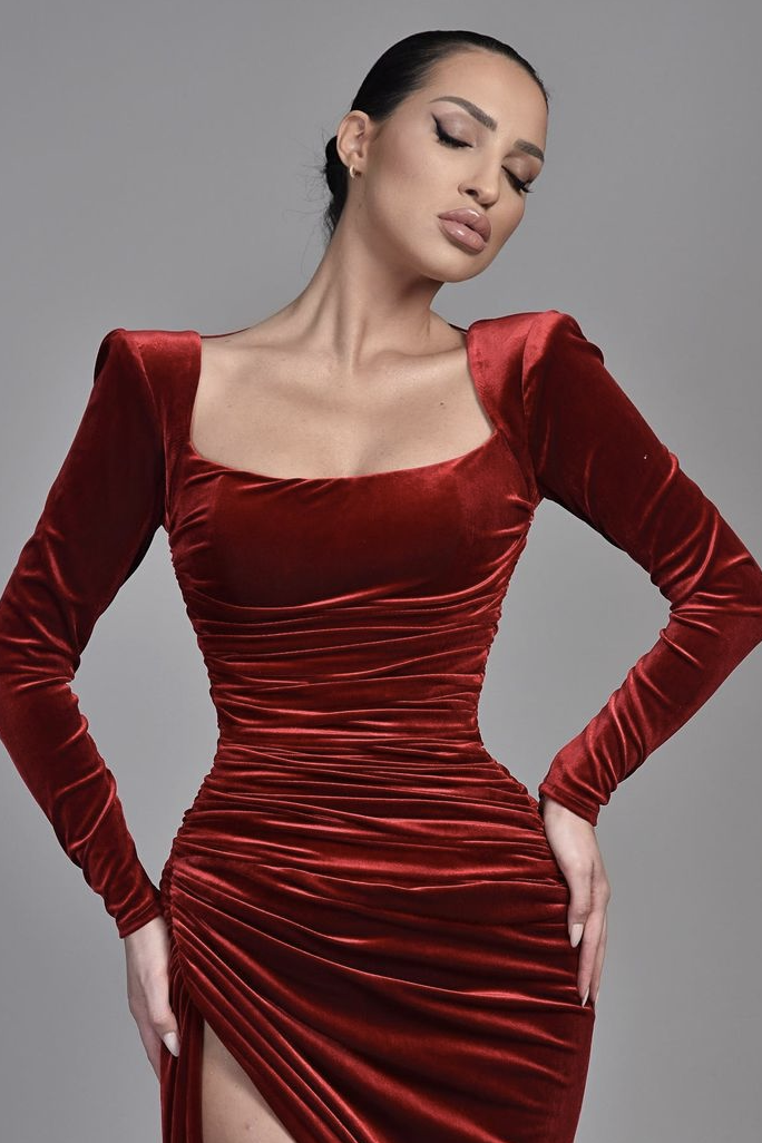 Samt Long Sleeves Square Pleated High Slit Evening Dress