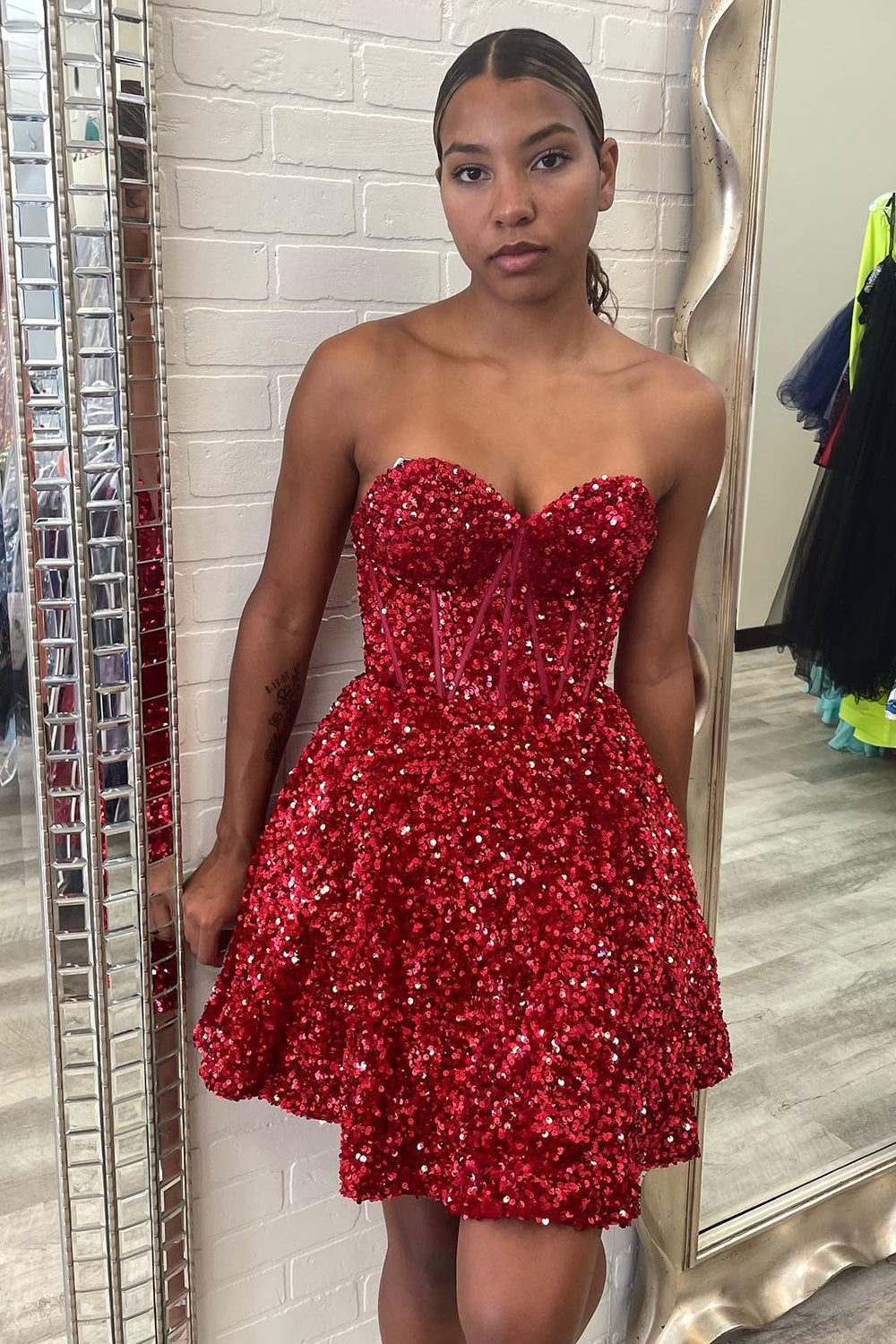 Red A-Line Sweetheart Sequins Short Homecoming Dress with Pockets