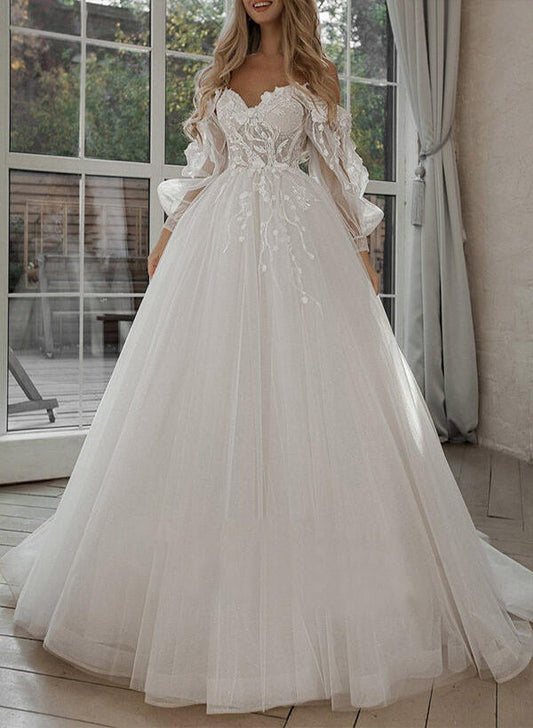 Sweetheart Tulle Lace Sweep Train Wedding Dresses With Lace