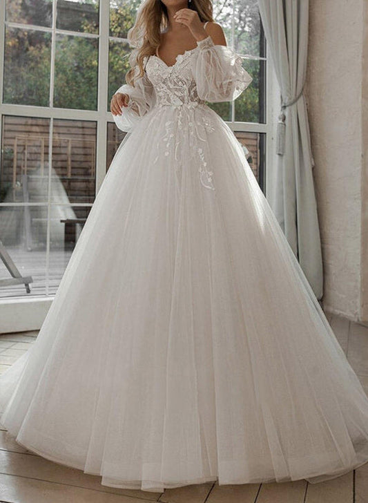 Sweetheart Tulle Lace Sweep Train Wedding Dresses With Lace