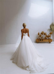 Sweetheart Sleeveless Organza Sweep Train Wedding Dress