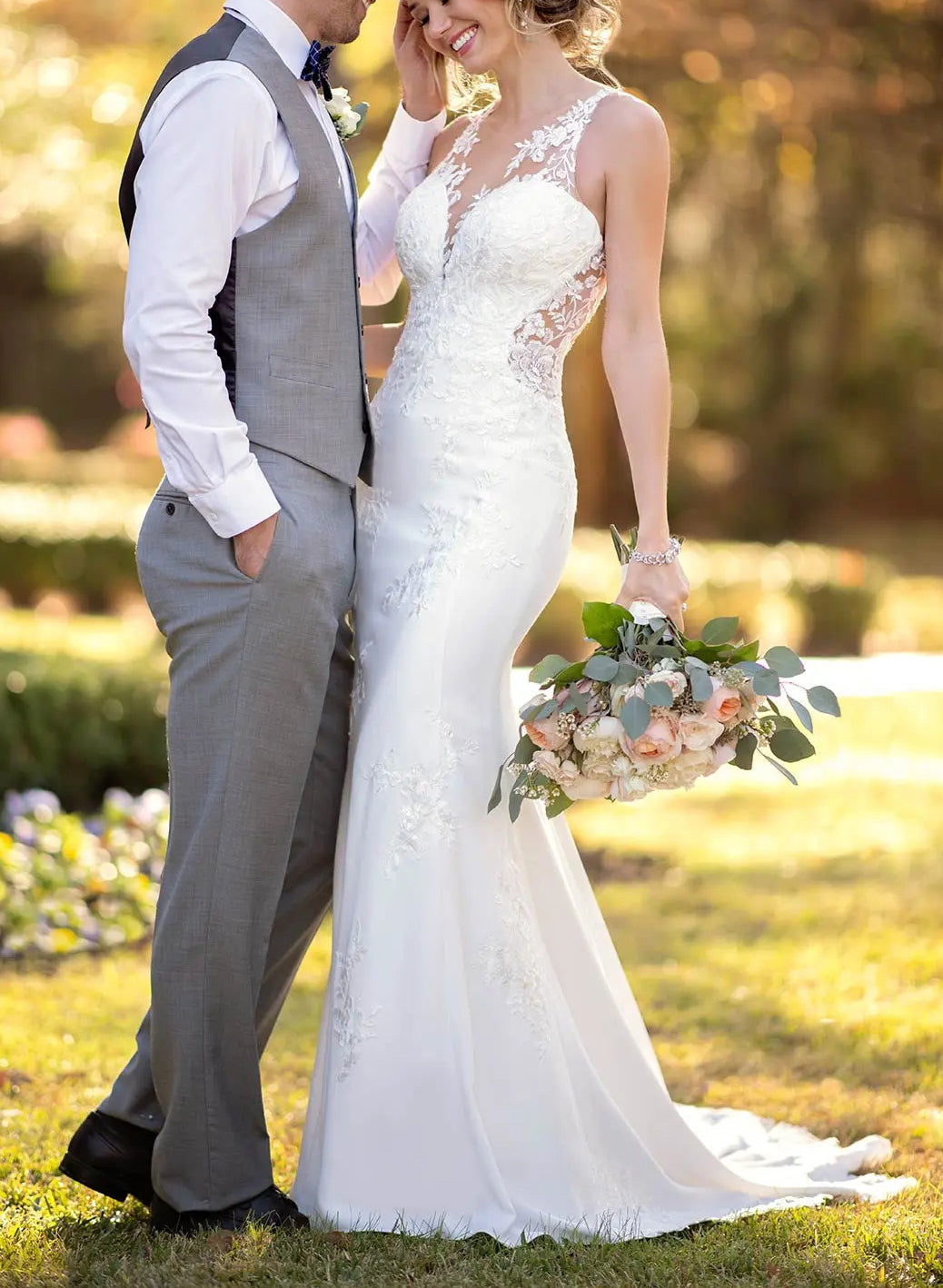 Mermaid Wedding Dresses with Lace and Back Hole