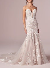 Sweetheart Sleeveless Sweep Train Lace Mermaid Wedding Dresses