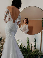 Illusion Neck Long Sleeves Lace Chapel Train Wedding Dresses With Appliques Lace