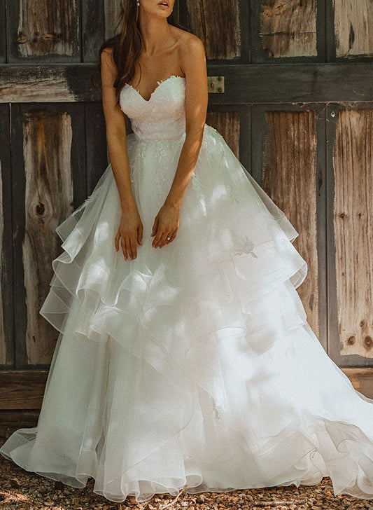 Sweetheart Sleeveless Tulle Wedding Dresses with Appliques Lace