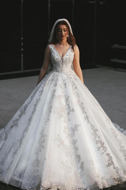 Glamorous V Neck Sleeveless Wedding Dress Ball Gown Lace Bridal Dress