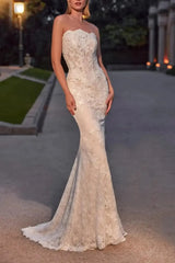 Trumpet Mermaid Strapless Sleeveless Court Train Lace Tulle Wedding Dresses With Appliques Lace Swd13188