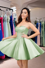 Sparkly Green Strapless Corset Tight Short Homecoming Dress with Beading