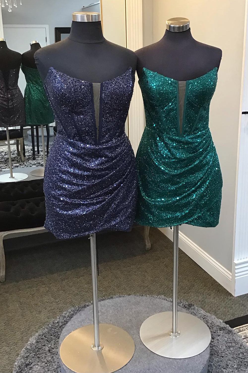 Sparkly Dark Green Corset Tight Short Homecoming Dress with Sequins