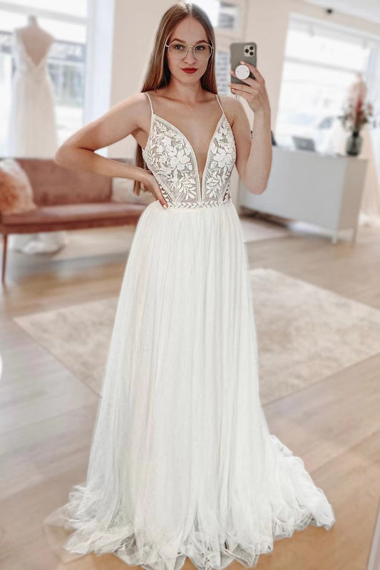 Effortless White A-Line Boho Long Chiffon Wedding Dress with Lace