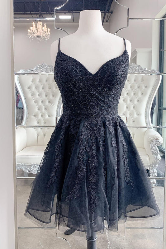 Black A-Line Lace Short Homecoming Dress