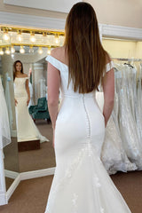 Beautiful White Off-the-Shoulder Long Mermaid Wedding Dress with Lace