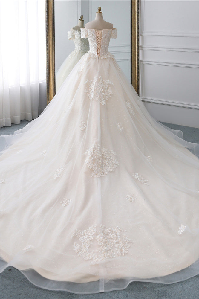 Princess Off-the-Shoulder Tulle Wedding Dress with Lace Appliques