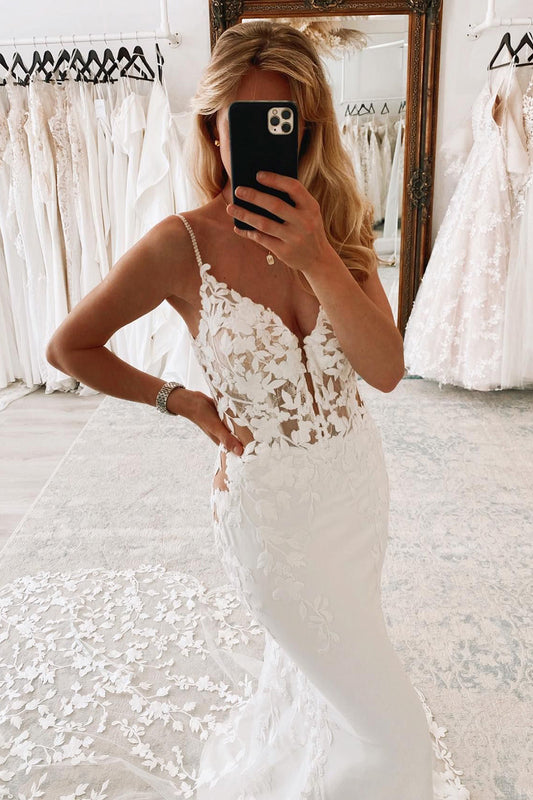 Chic White Spaghetti Straps Backless Long Wedding Dress with Lace