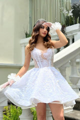 A Line Homecoming Dress Sleeveless Scoop Neck Short Cocktail Dress With Lace Appliques