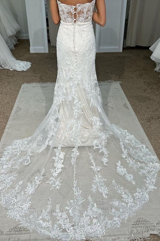 Sweetheart White Lace Mermaid Long Wedding Dress