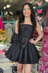 A-Line Green Homecoming Dress Strapless Satin Short Prom Dress with Bowknot