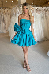 A-Line Green Homecoming Dress Strapless Satin Short Prom Dress with Bowknot