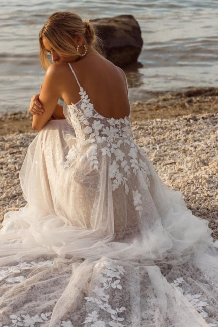 A Line Lace Spaghetti Straps Sleeveless White Wedding Dress Bridal Gown With Appliques