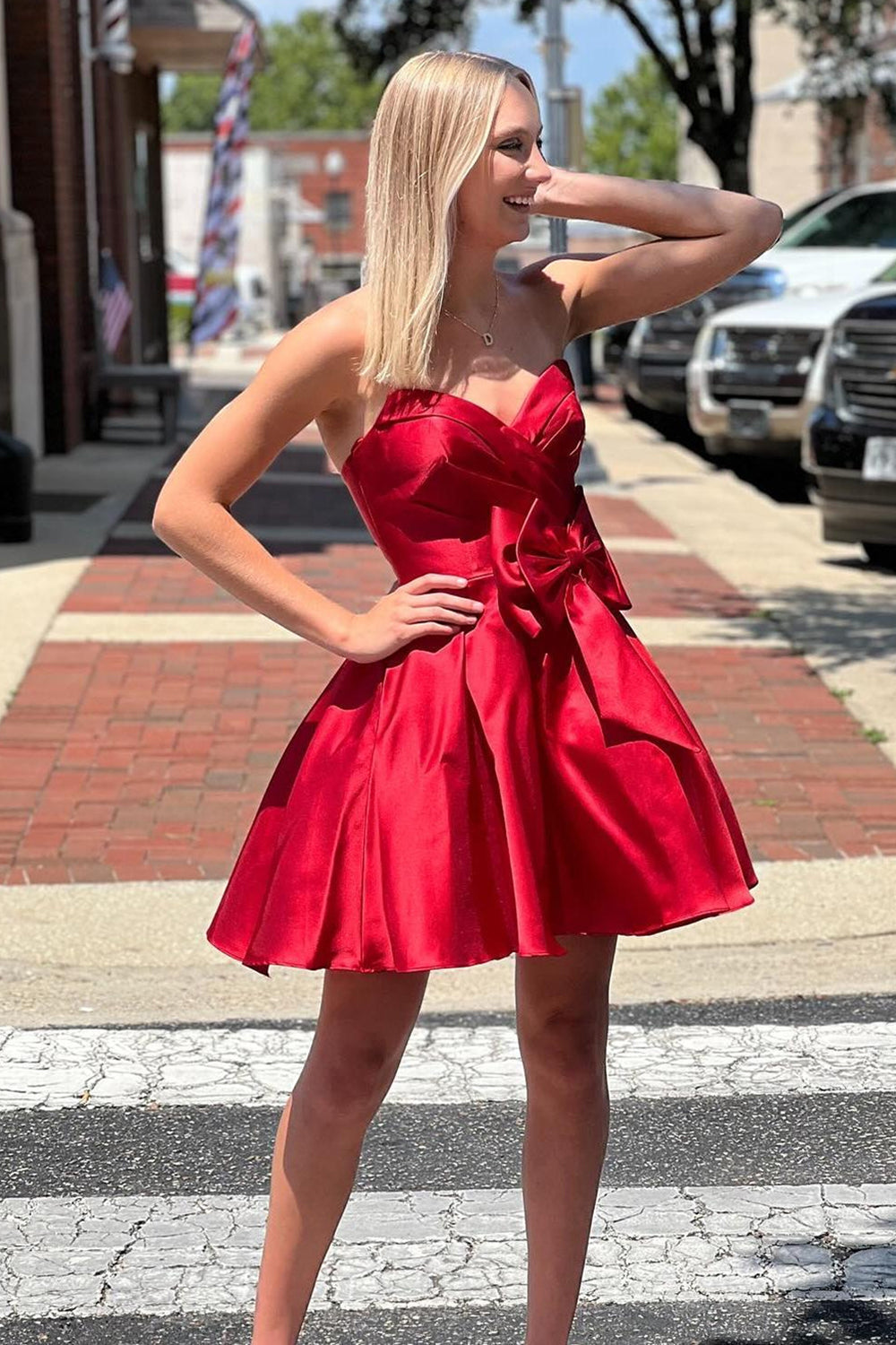 A-Line Red Homecoming Dress Sweetheart Satin Short Prom Dress with Bow