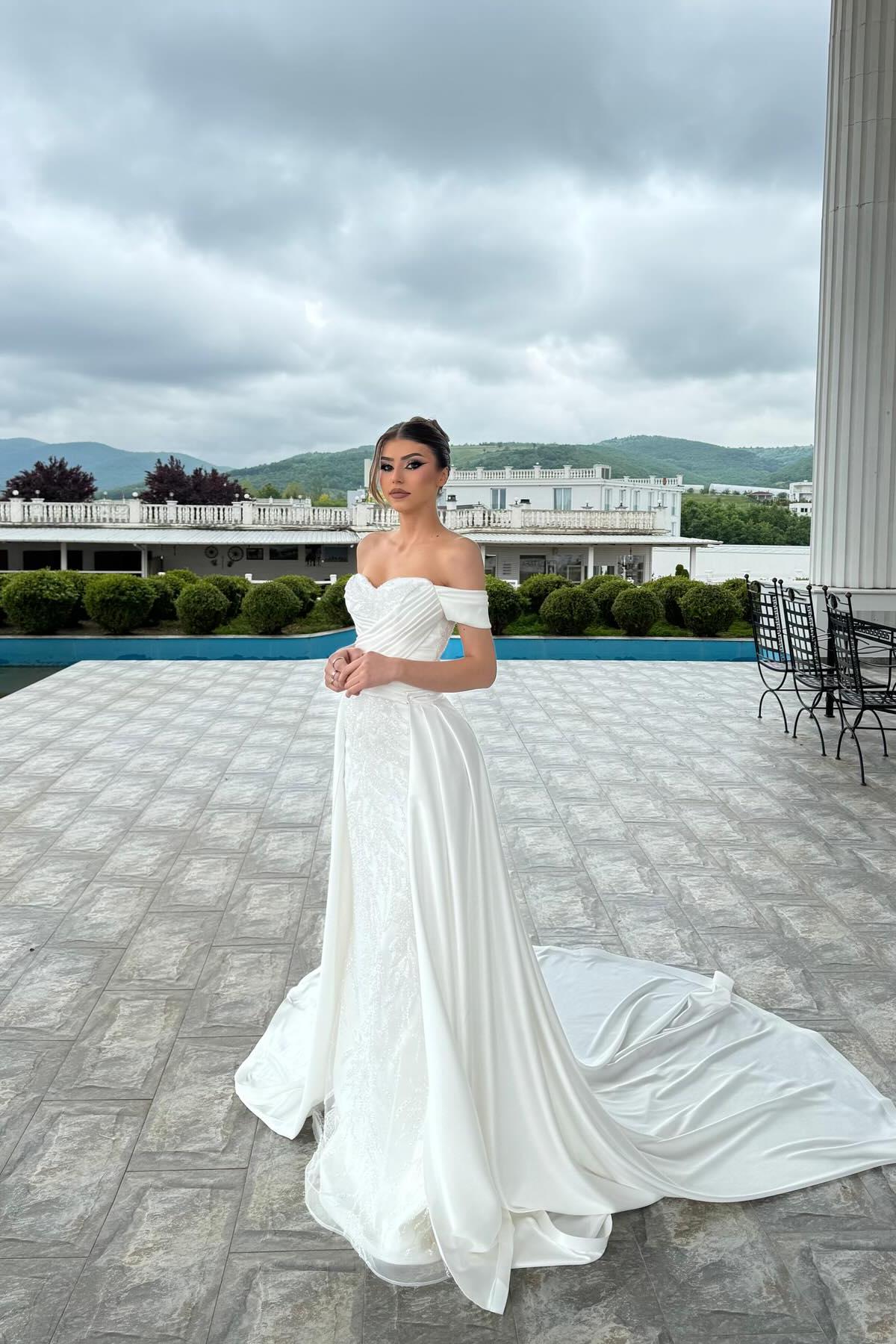 A Line Wedding Dress Off The Shoulder Sleeveless Appliques Lace White Bridal Gown