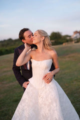 A Line Wedding Dress White Tulle Lace Appliques Floor Length Bridal Gown