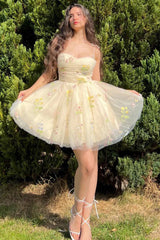 Champagne Spaghetti Straps Tulle Short Homecoming Dress with Embroidery