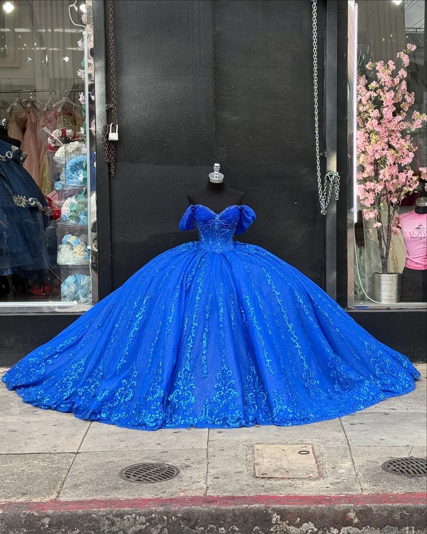 Ball Gown Off Shoulder Sleeveless Beaded Sequins Appliques Bow Knots Sparkly Royal Blue Tulle Quinceanera Dress Formal Evening Dress Birthday Party Dress For Sweet 16