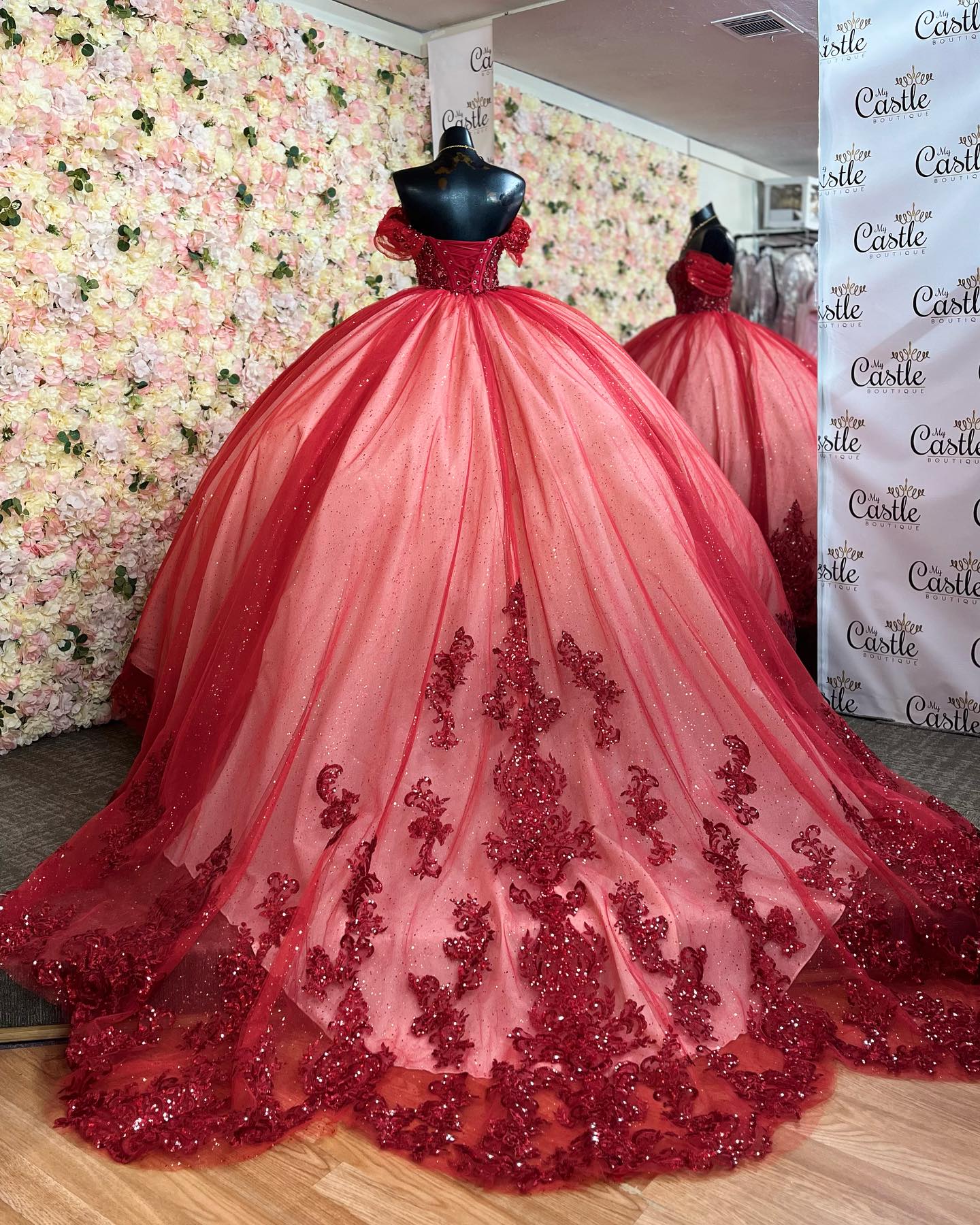 Ball Gown Off Shoulder Sleeveless Beaded Sequins Appliques Pleated Lace Up Glitter Red Tulle Quinceanera Dress Birthday Party Gown For Sweet 16