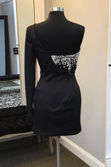 Black Homecoming Dress BeadedOne Shoulder One Sleeve Tight Short Prom Dress