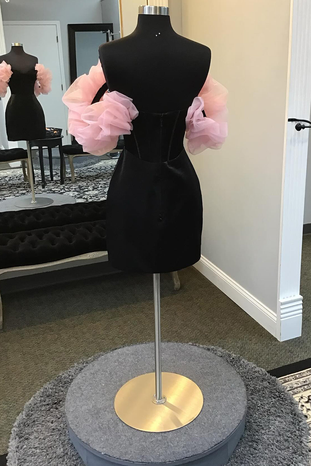 Black Homecoming Dress Corset Tight Short Prom Dress with Puff Sleeves