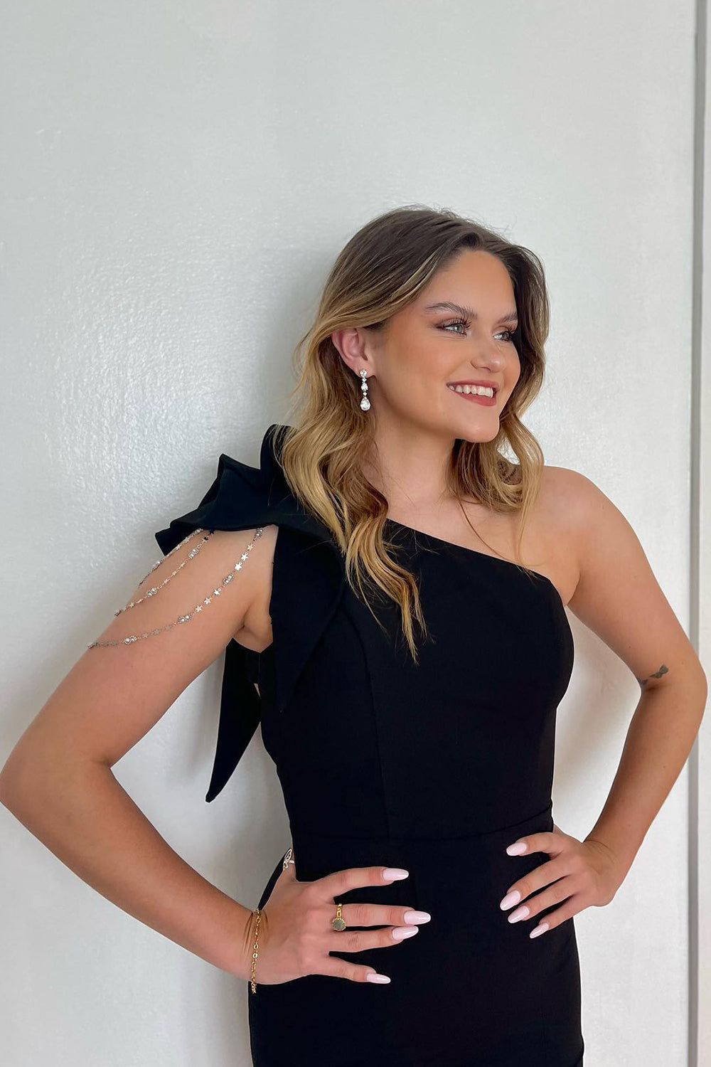 Black Homecoming Dress Fringed Tight Short Prom Dress with Ruffles