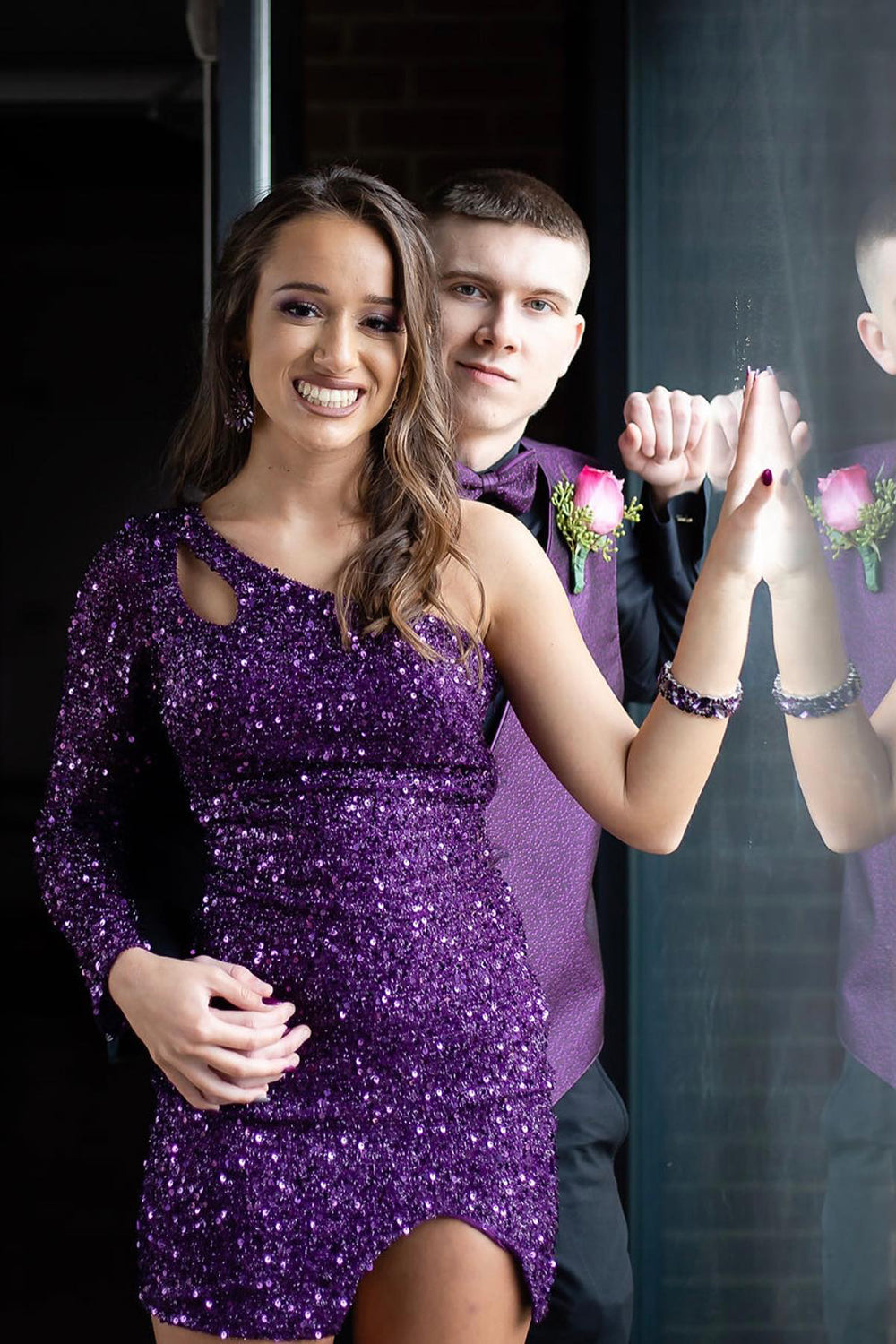 Black Homecoming Dress Sequin One Shoulder One Sleeve Keyhole Tight Short Prom Dress