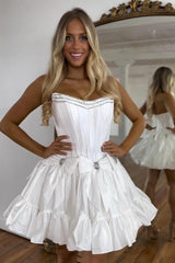 Black Homecoming Dress Strapless Corset Short Prom Dress With Bow