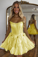 Black Homecoming Dress Strapless Corset Short Prom Dress With Bow