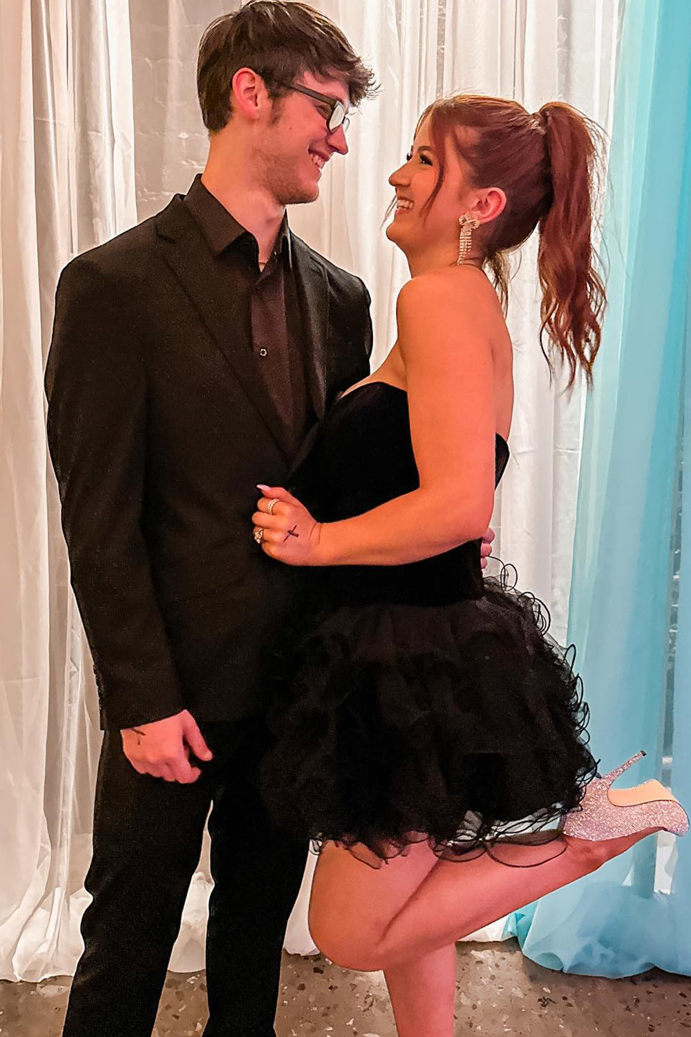 Black Homecoming Dress Sweetheart A Line Tiered Short Prom Dress