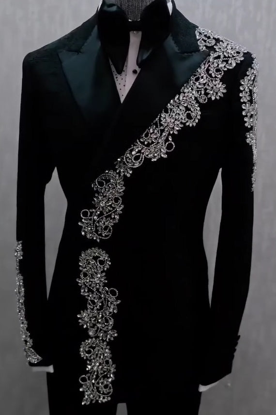 Black Velvet Peaked Lapel Prom Suit Beaded Slim Fit Wedding Suit