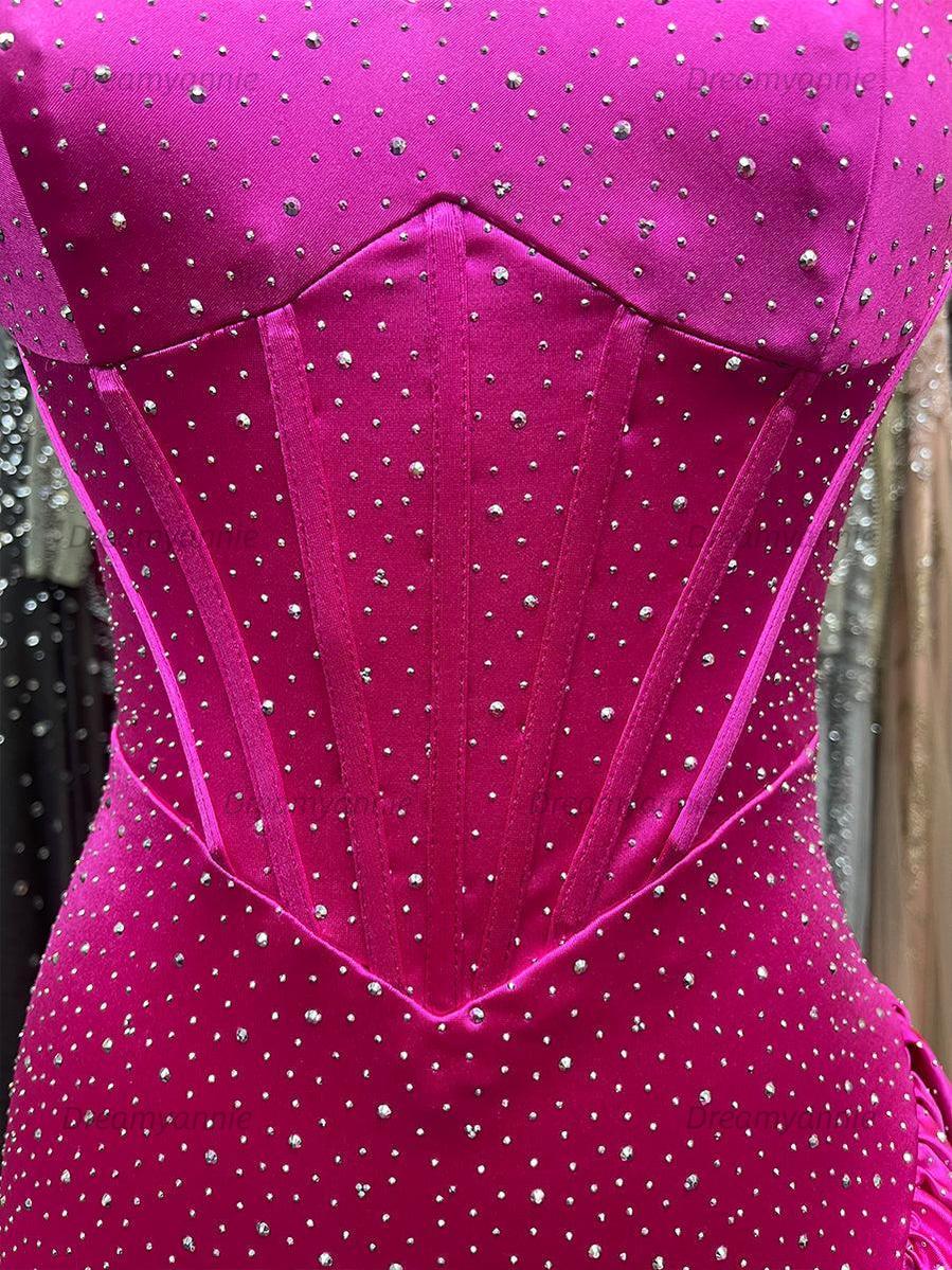 Bodycon Sweetheart Satin Homecoming Dress with Beading