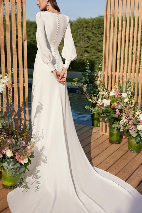 Boho Square Neckline Wedding Dress With Long Sleeves and Chiffon Court Train