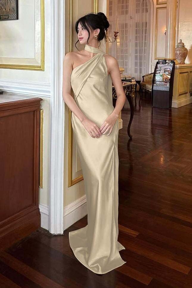 Champagne Sheath/Column Prom Dress Sleeveless Halter Neck Satin Formal Dress
