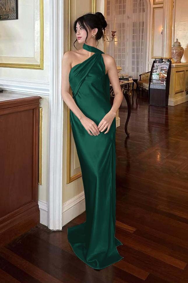 Champagne Sheath/Column Prom Dress Sleeveless Halter Neck Satin Formal Dress