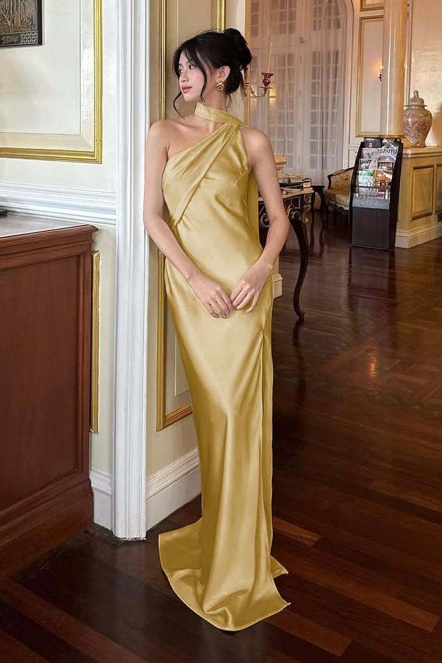 Champagne Sheath/Column Prom Dress Sleeveless Halter Neck Satin Formal Dress