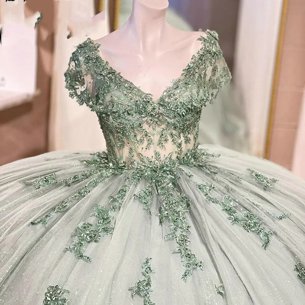 Chic & Modern Ball Gown V Neck Lace Appliques Beaded Bow Knot Mint Green Tulle Quinceanera Dress Birthday Party Gown For Sweet 16