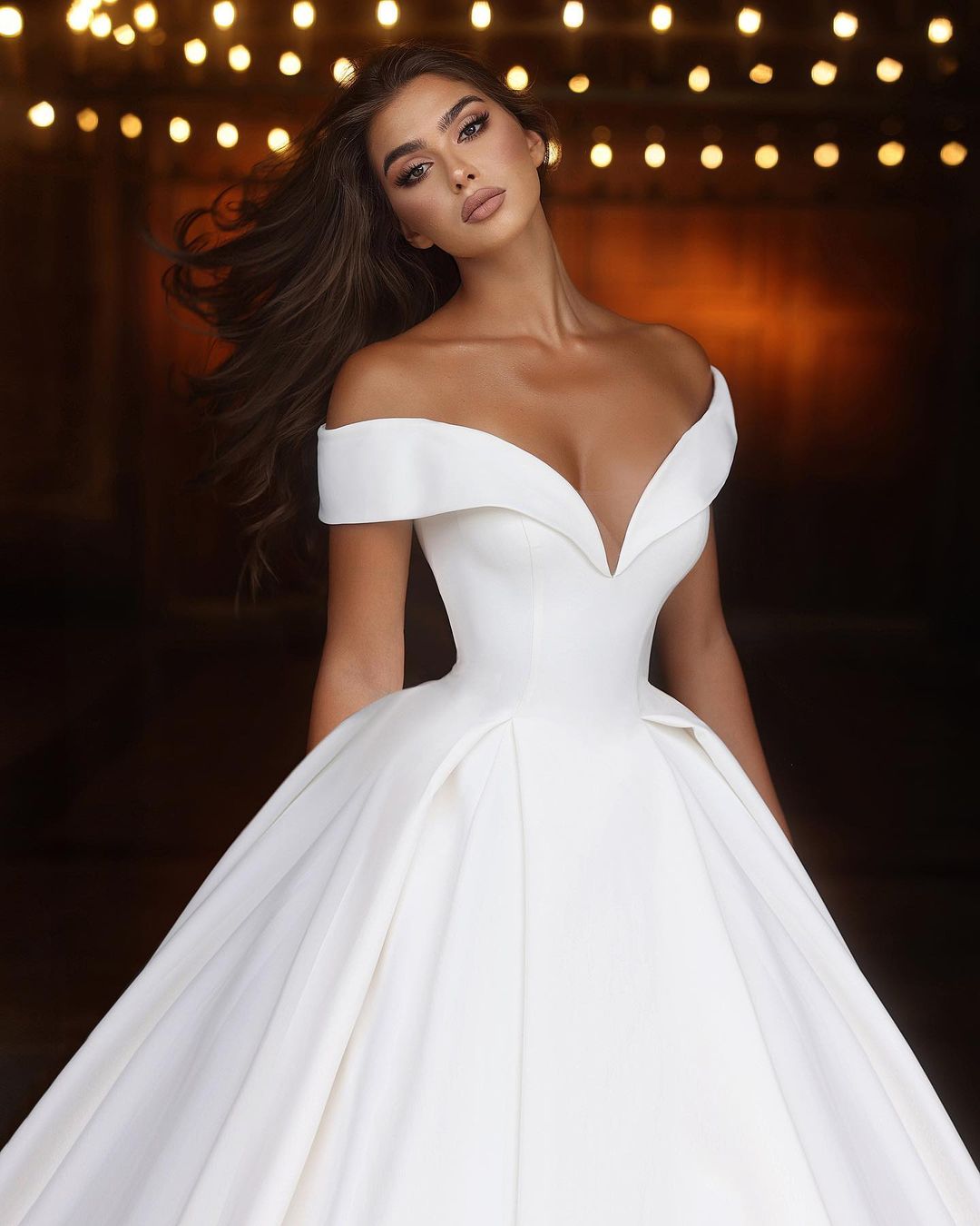 Dreamyannie Women Classic White Wedding Dress Ball Gown Off The Shoulder Satin Bridal Gown Dreamyannie Women Classic White Wedding Dress Ball Gown Off The Shoulder Satin Bridal Gown