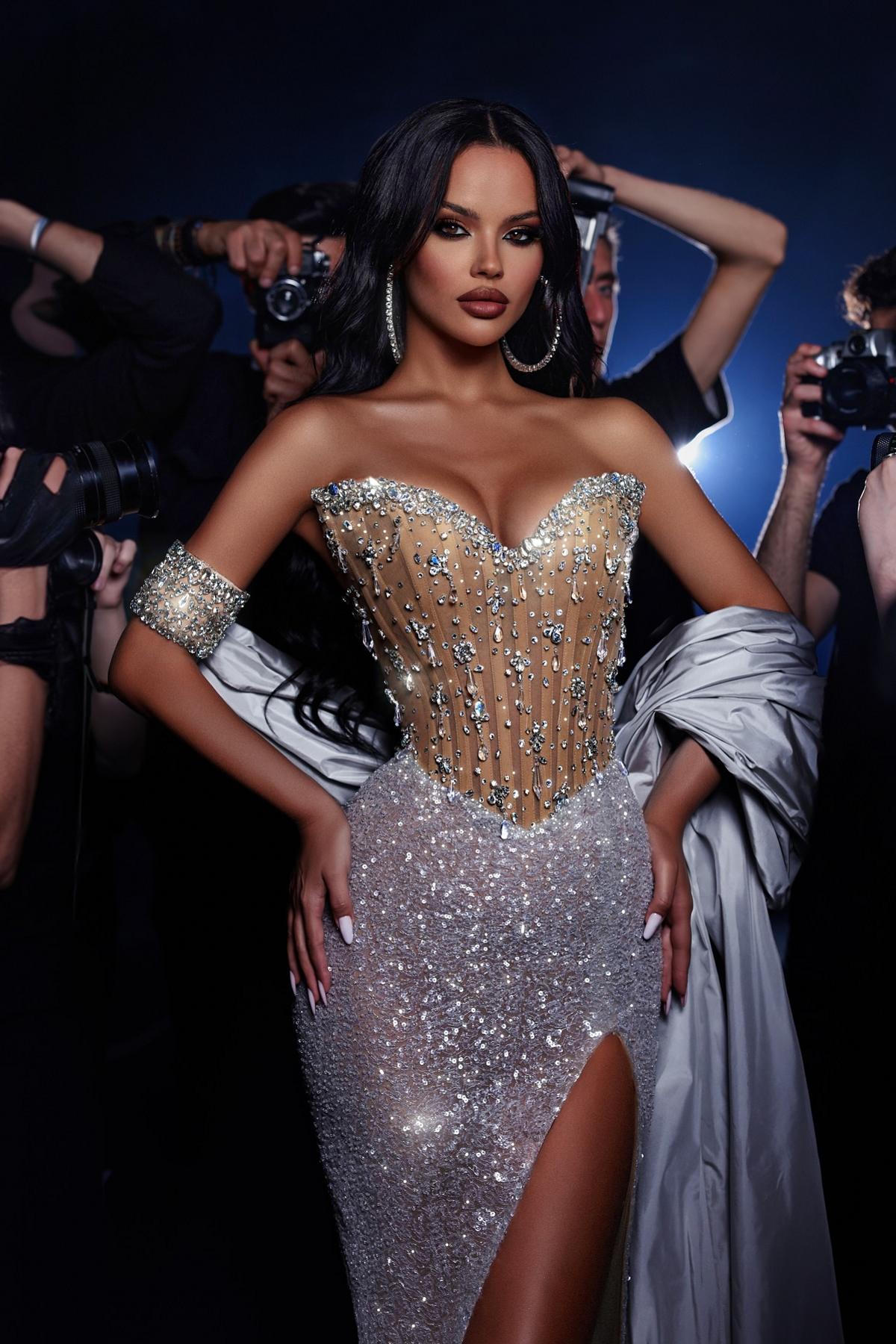 Column Sweetheart Sleeveless Sequined Slit Tulle Formal Dress With Rhinestones