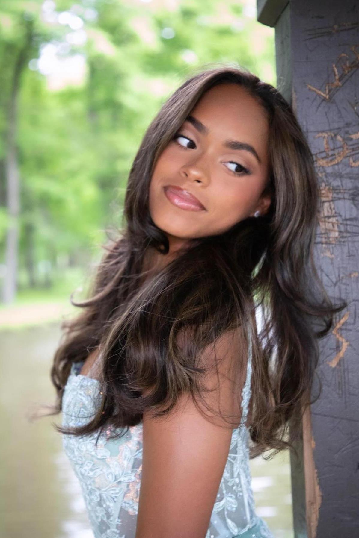 Column Tulle Lace Spaghetti Straps Sleeveless Formal Dress With Appliques