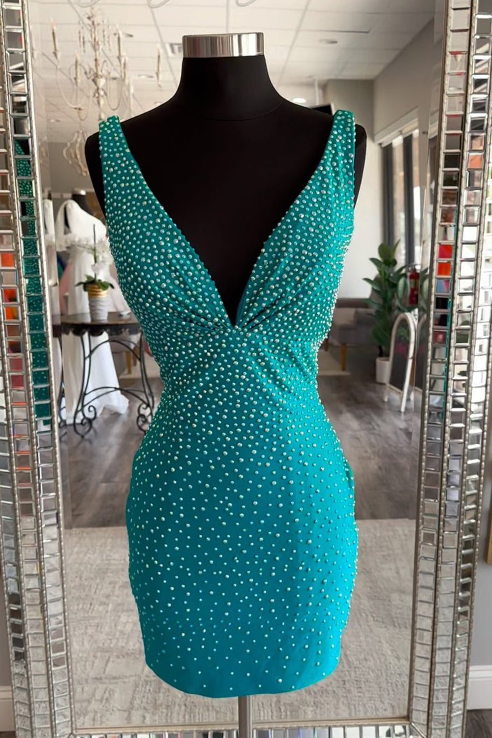 Coral Homecoming Dress Beaded V-Neck Backless Tight Short Cocktail Dresses