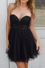 Black Tulle Appliques Homecoming Dress Strapless A-Line Short Cocktail Dress