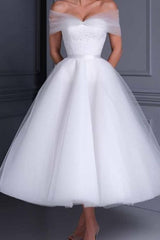 Ivory Ball Gown Off-the-Shoulder Tea-length Tulle Wedding Dress